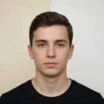 What background color is required for a U.S. passport photo?
